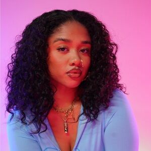 Meet your Posher, Halley